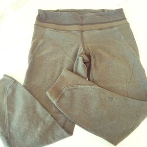 Lululemon military-green crop legging